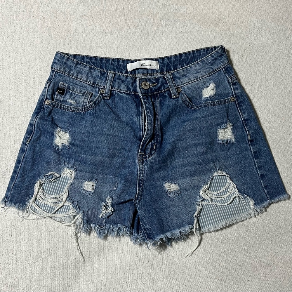 KanCan Women's Size Small Waist 26" Inseam 2" Distressed Denim Jean Shorts‎
